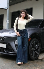 Q9903- 	Quần Jean ống loe cạp cao
