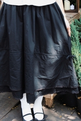 V4009 - V dài lưng thun bèo rút dây