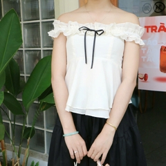 A27410 - A kiểu bẹt vai dún bèo buộc nơ smocking sau