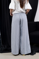 Q8456 - Q Culottes xăn lai lưng phối ren