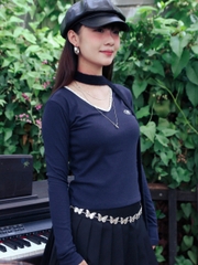A27811 - A thun tay dài cổ tim viền ren