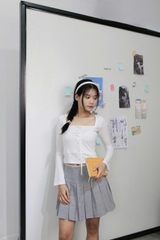 V3907 - V váy xếp li lưng phối ren