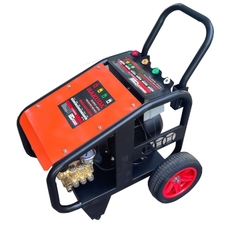 Máy Rửa Xe Công Nghiệp Hakuda 3KW MRXCAHKD3000 Piston Sứ