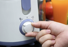 Máy ép trái cây Philips HR1811