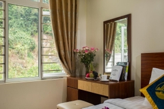 Suite Gia Đình Deluxe Nhìn Ra Núi