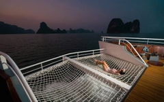 Tour Vịnh Lan Hạ Nửa Ngày - Du Thuyền Catamaran 5 sao