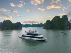 Tour Vịnh Lan Hạ Nửa Ngày - Du Thuyền 5 Sao D’Charme Luxury Cruise