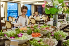 Ngắm Hoàng Hôn và Ăn Tối trên Du thuyền Sea Octopus - Vịnh Hạ Long