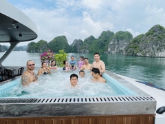 Tour Vịnh Lan Hạ nửa ngày - Du thuyền Sea Star Cruise 5 sao
