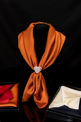 Khăn quàng cổ màu trơn không họa tiết