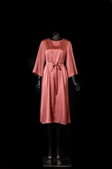 Váy lụa trơn không họa tiết