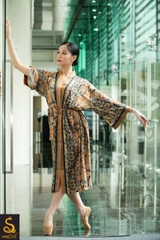 Kimono lụa hoạ tiết Logo Luxurysilk