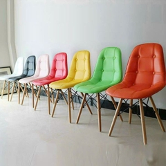 Ghế Eames Da Cúc Chân Gỗ Nhập Khẩu