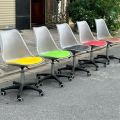 Ghế Văn Phòng Eames Nhựa Trong Suốt Chân Xoay Nhập Khẩu