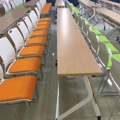 Ghế Văn Phòng Lưng Nhựa Đúc Mặt Nệm Chân Quỳ