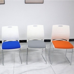 Ghế Văn Phòng Lưng Nhựa Đúc Mặt Nệm Chân Quỳ