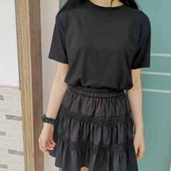 Áo thun nữ trơn cổ tròn tay ngắn dáng suông đen trắng cao cấp,áo phông nữ cộc tay cotton basic chất vải đẹp ELY207R
