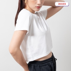Áo croptop nữ tay ngắn cổ tròn form rộng Ely Fashion kiểu thun suông màu trắng đen hàn quốc trẻ trung ELY214