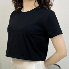 Áo croptop nữ tay ngắn cổ tròn form rộng Ely Fashion kiểu thun suông màu trắng đen hàn quốc trẻ trung ELY214