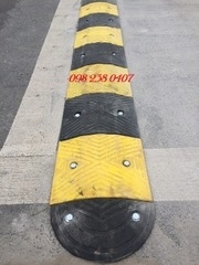 Gờ giảm tốc 350x50mm