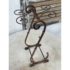 Giá Treo Ly Và Để Chai Rượu Vang LynhDecor Màu Đồng Loại 4 Ly NT053. Phong cách giản dị, cổ điên sang trọng tinh tế.