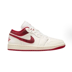 Jordan1 low Metallic Red Swoos