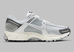 Nike Zoom Vomero 5 "Grey"