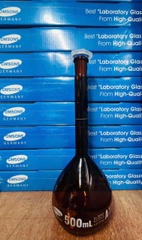 Bình định mức nâu 500ml, Class A, nút nhựa, Hãng OMSONS GERMANY