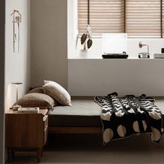 NUBI, Giường ngủ phong cách sang trọng tối giản, GN_019, 200x180x32cm, Plywood phủ Veneer, Nội thất Nhà trên cao