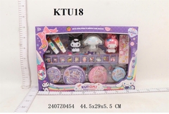KTU18 HỘP TRÒ CHƠI DẦU LÀM BÁNH KEM KUROMI+ 2 TUÝP KEM+ 1C KUROMI+1C MELODY+1CCinnamoroll (3C KUROMI) 44.5X29X5.5 U10-11-12-13-16-18-19-20-21-22-23-24