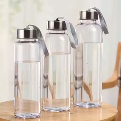 Chai nước nắp có dây xách