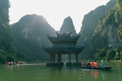 Ninh Binh 2 Days 1 Night Tour | Trang An – Bai Dinh Pagoda – Van Long Wetland Nature Reserve