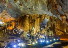Quang Binh Tour 3 Days 2 Nights: Phong Nha Cave - Dark Cave - Paradise Cave - Mooc Spring