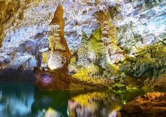 Quang Binh Tour 3 Days 2 Nights: Phong Nha Cave - Dark Cave - Paradise Cave - Mooc Spring