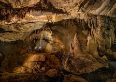 Quang Binh Tour 3 Days 2 Nights: Phong Nha Cave - Dark Cave - Paradise Cave - Mooc Spring
