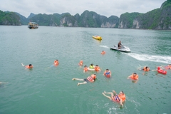 Admire the Sunset & BBQ Dinner in Lan Ha Bay | 4-star Daiichi Cruise