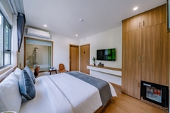 High Floor Interconnecting Rooms