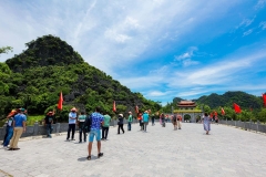 From Ninh Binh: Hoa Lu, Trang An & Mua Cave Small - Group Tour
