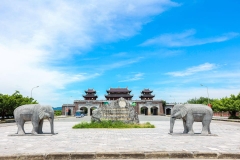 From Ninh Binh: Hoa Lu, Trang An & Mua Cave Small - Group Tour