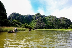 From Ninh Binh: Hoa Lu, Trang An & Mua Cave Small - Group Tour