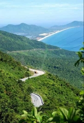 Hue: Easy Rider Tour via Hai Van Pass To/ From Hoi An (1way) (Private Tour)