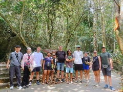 From Dong Hoi-Quang Binh: Paradise Cave & Dark Cave 1 Day Trip