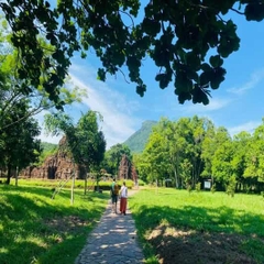 From Hoi An: My Son Holyland Luxury Tour (Half-day)