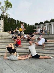 From Hoi An/ Da Nang: Ba Na Hills – Golden Bridge Full Day Tour (Deluxe small group 12 max)