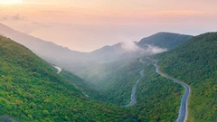From Hoi An/ Da Nang: Hai Van Pass & Hue City Explore Full Day Tour