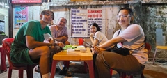Food Tour: Hue Specialties By Night (Cyclo – Listening To Hue Songs)