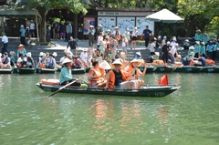 From Ninh Binh: Bai Dinh, Trang An & Mua Cave Full-Day Tour