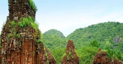 From Hoi An: My Son Holyland Luxury Tour (Half-day)
