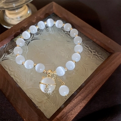 Vòng tay giả ngọc hình mèo