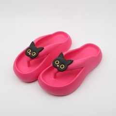 Dép xỏ ngón màu hồng đế bánh mì có gắn charm hình mèo (38-39)